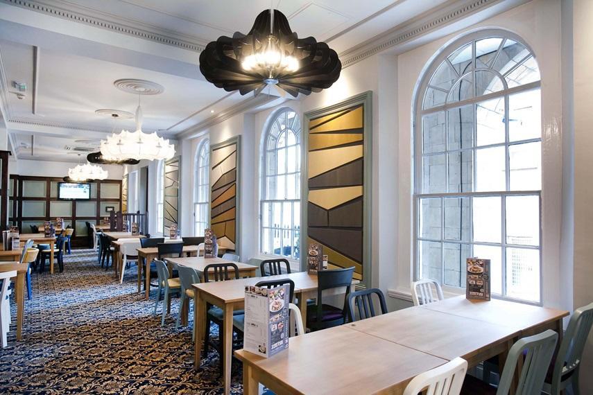 The Guildhall And Linen Exchange Wetherspoon Dunfermline Ngoại thất bức ảnh